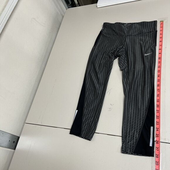 Nike Dri-FIT Polka Dot Crop Leggings XS Running Activewear Reflective Pocket - Picture 8 of 12